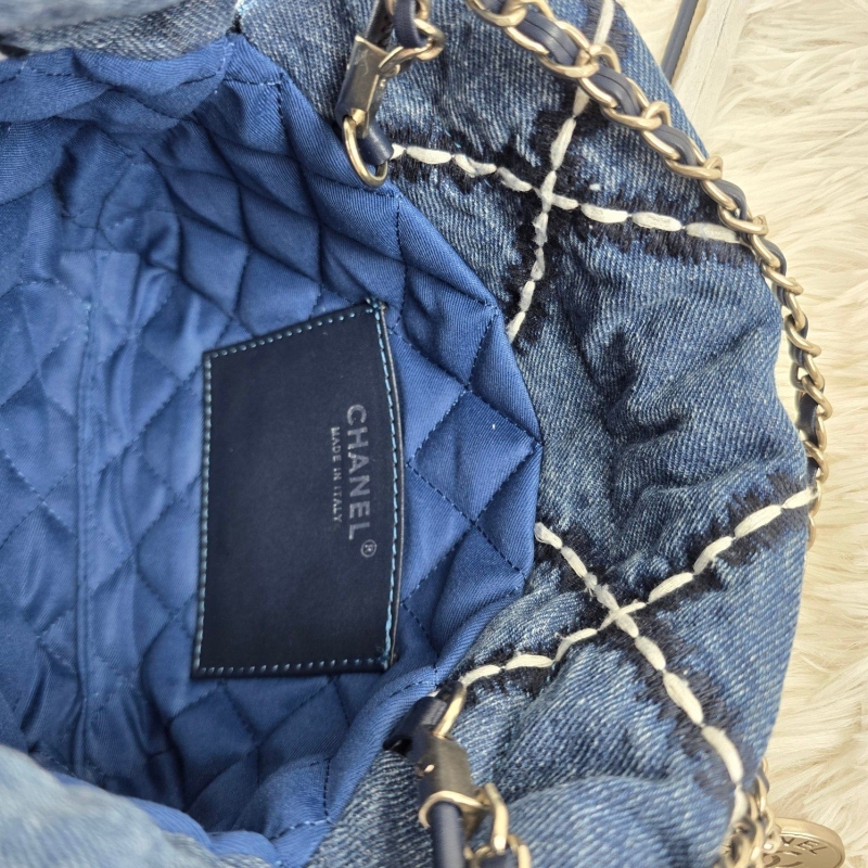 Ch**el hobo 22 bags